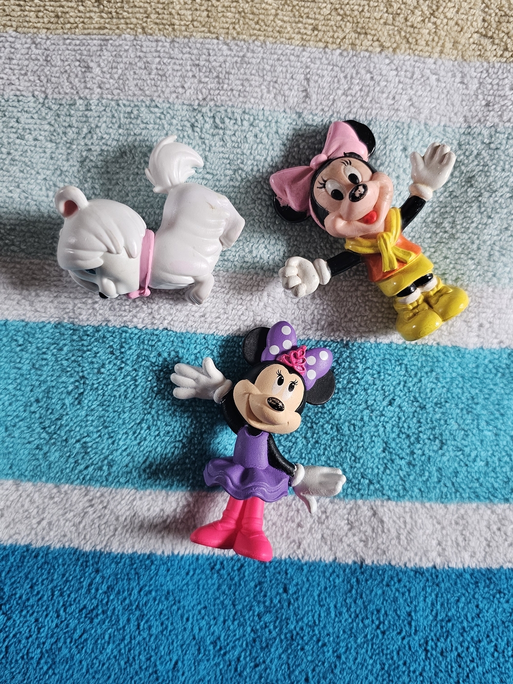 Disney Minnie Mouse Bundle - Pink, Purple, Yellow, White Figures